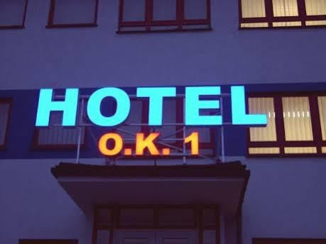 Hotel O.K. 1 베로운 외부 사진